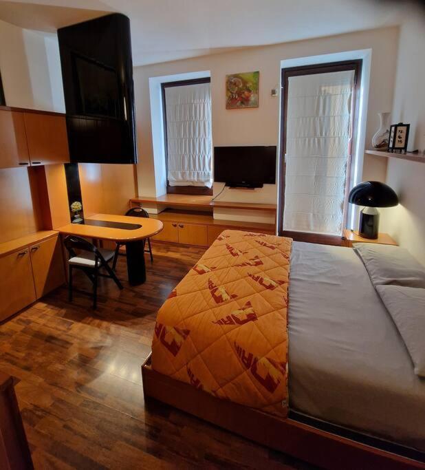 Osti 3 Beautifully Furnished Appartement Milaan Buitenkant foto